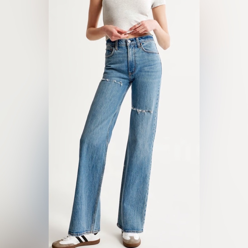 Abercrombie 90’s Relaxed Jeans